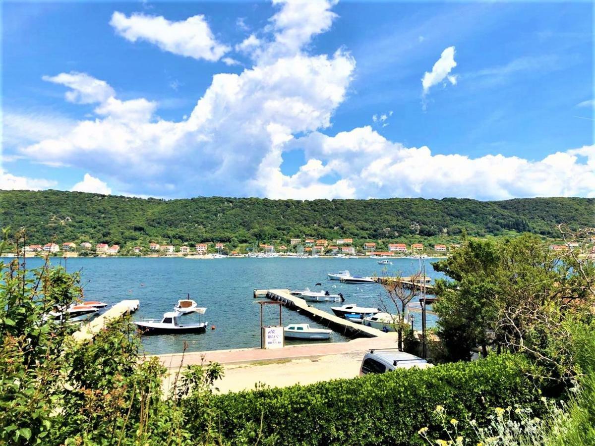 Apartments With Boat Mooring Marija Супетарська Драґа Екстер'єр фото