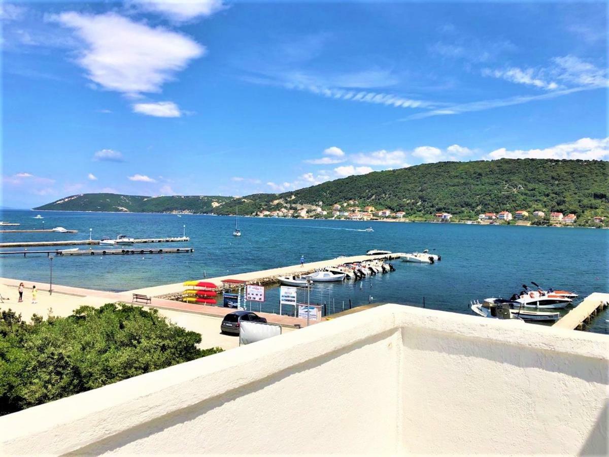 Apartments With Boat Mooring Marija Супетарська Драґа Екстер'єр фото
